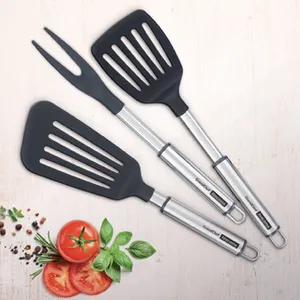 Turners and serving forks
