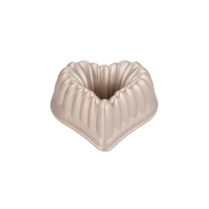 BUNDTFORM PAN, HEART